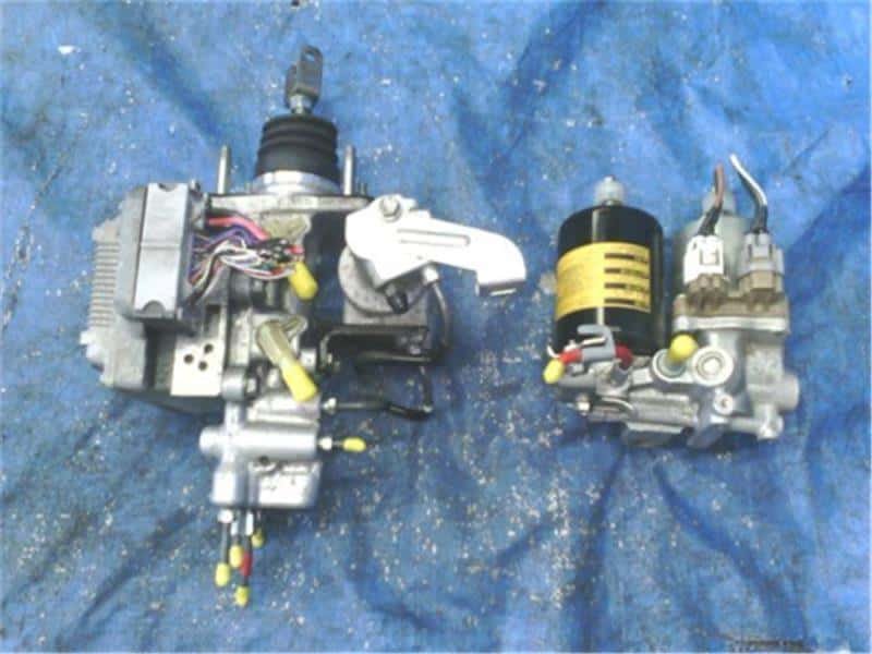 Brake Booster TOYOTA Prius Alpha 2012 DAA-ZVW41W 4705047100