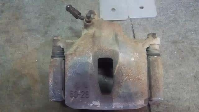 Front Left Caliper TOYOTA Mark X 2007 DBA-GRX125 4775030520 - Image 3