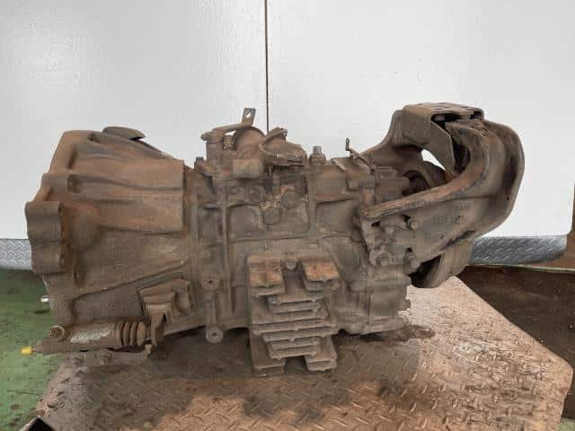 Manual Transmission TOYOTA Dyna 2005 LD-RZU300 3311037C70 - Image 2