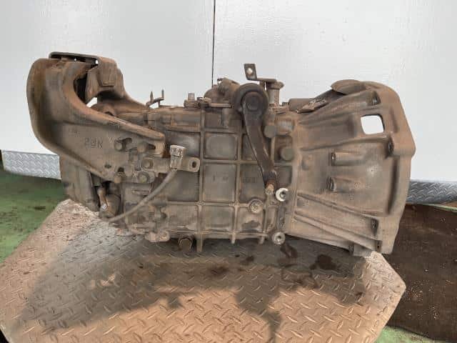 Manual Transmission TOYOTA Dyna 2005 LD-RZU300 3311037C70 - Image 5